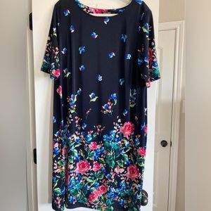 2x Floral Shift Dress